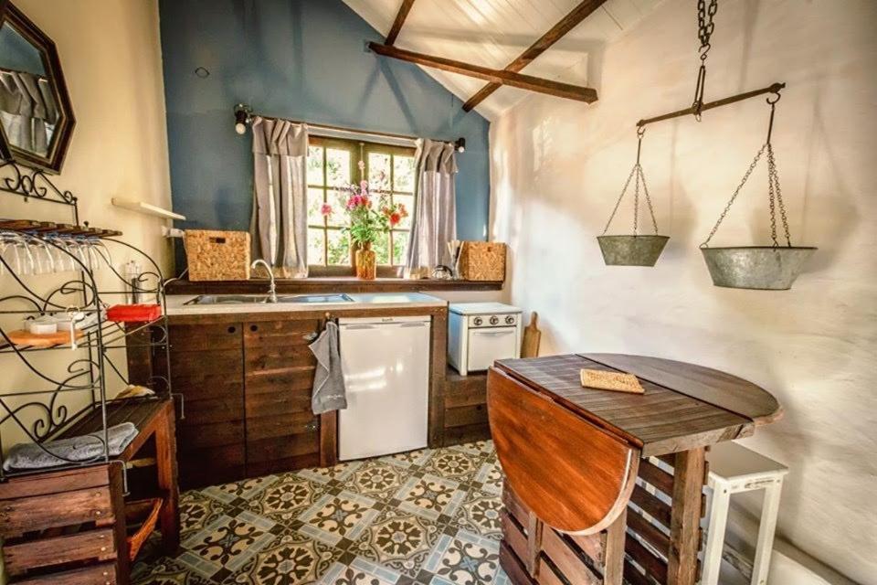 פיגרו דוס ויניוס Unique Tiny House With Natural Building Techniques מראה חיצוני תמונה